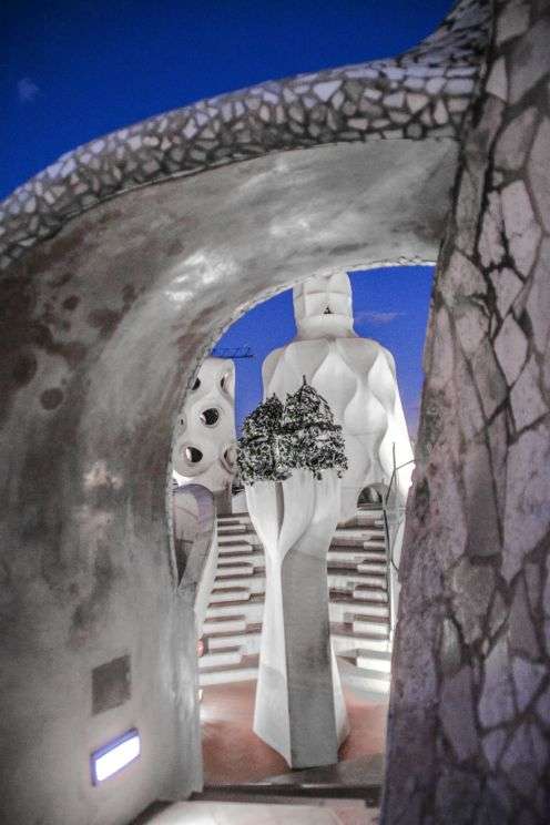 6 Must See Buildings By Gaudi In Barcelona (50)