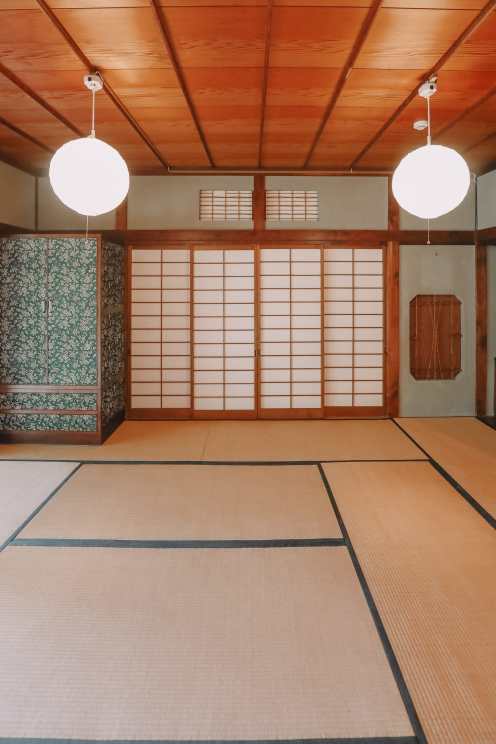 Temple Searching And Traditional Ryokans In Yokohama - Japan (3)