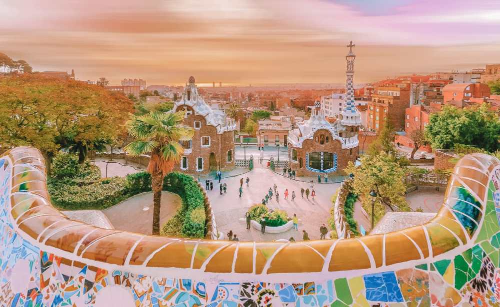 6 Must See Buildings By Gaudi In Barcelona (10)