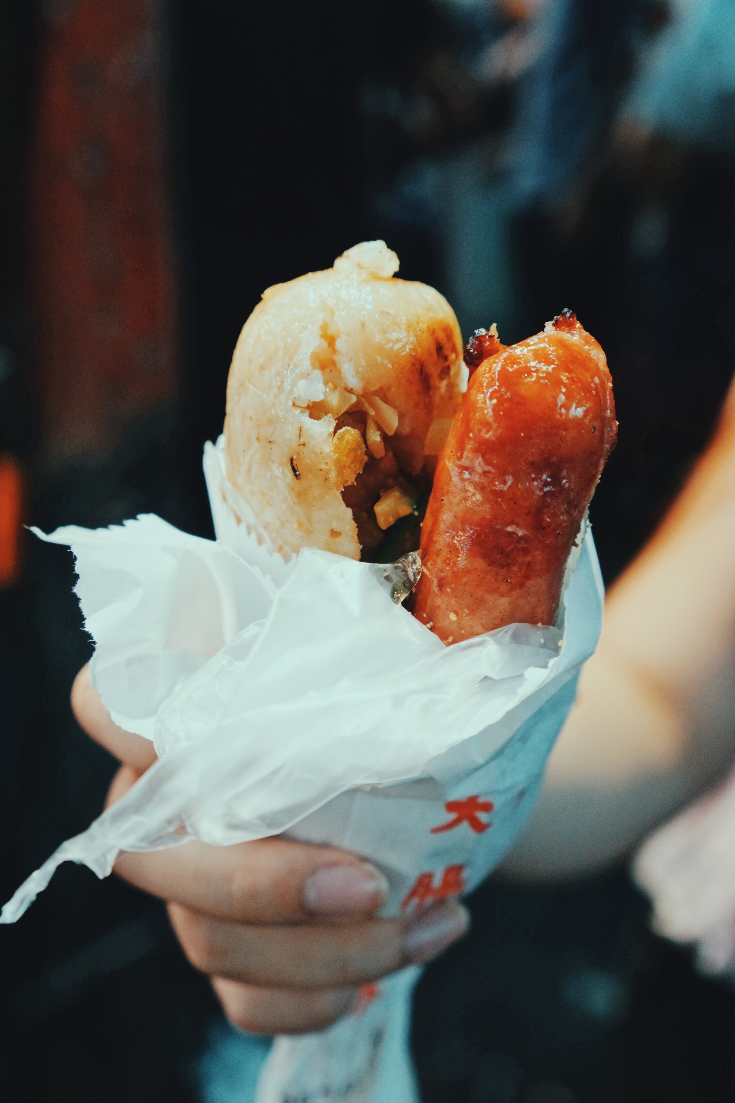 taiwanese-sausage-rice-hotdog.jpg