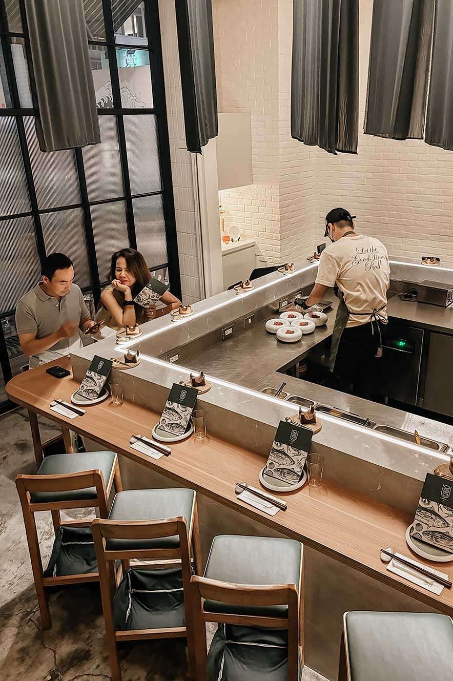 Taipei restaurant Ossu Handroll and Bar. Coffee and food guide to help you where to eat in Taipei.